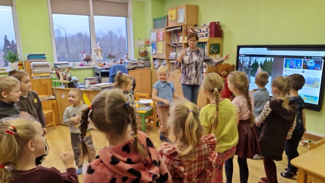 "Izlasi un pastāsti"